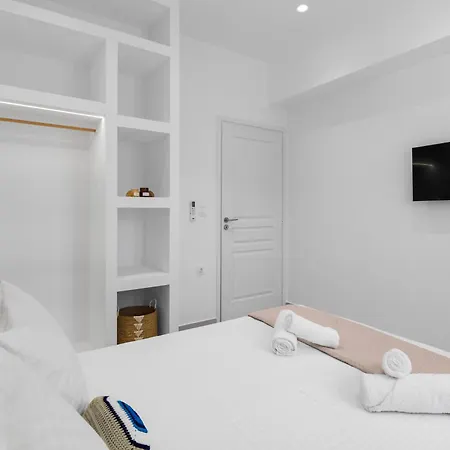 Plori Paros Naousa (Paros)