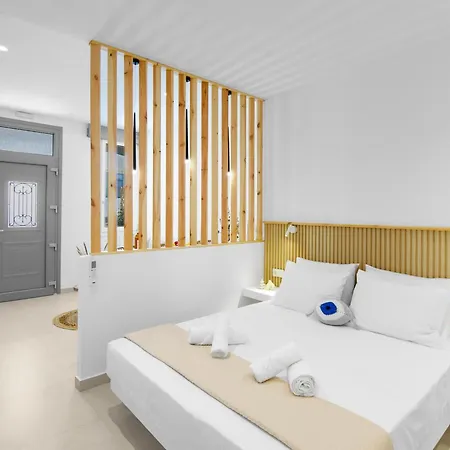 Plori Paros Naousa (Paros)